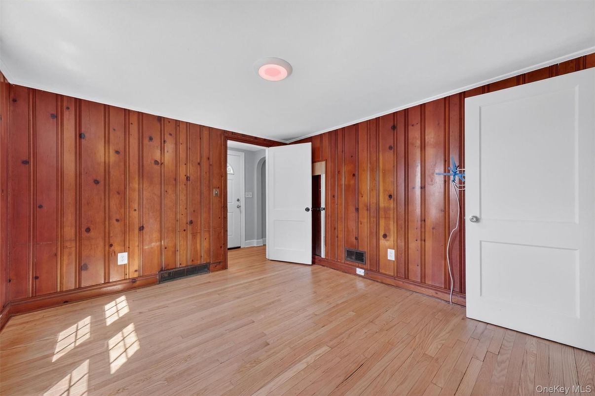 Empty room, Interior, Wood Texture Flooring, Wooden Walls