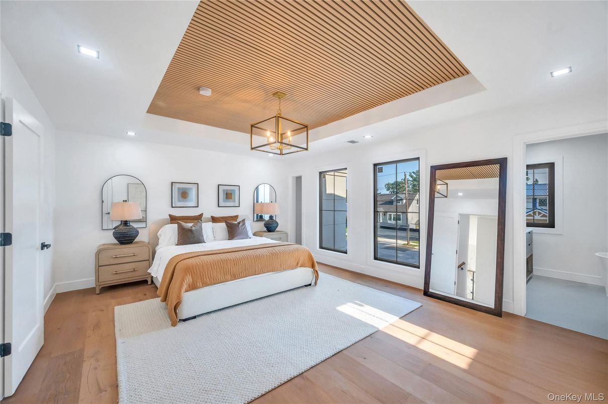 Bedroom, Interior, Pendant Lights, Recessed Lighting, Wooden Ceilings, Wood Texture Flooring
