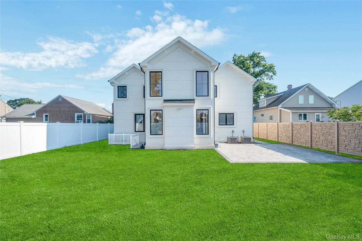 Backyard, Exterior, Facade, Farmhouse