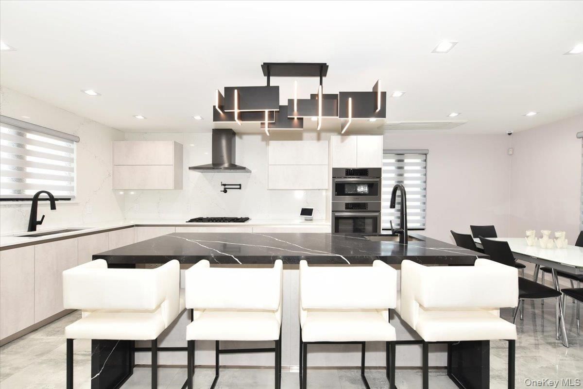 Dining room, Interior, Kitchen, Recessed Lighting, Stainless Steel Appliances