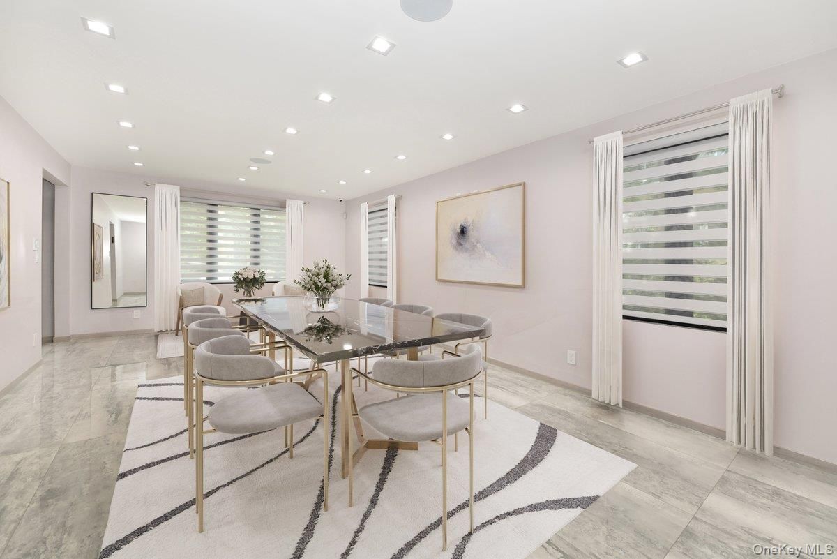 Dining room, Interior, Recessed Lighting