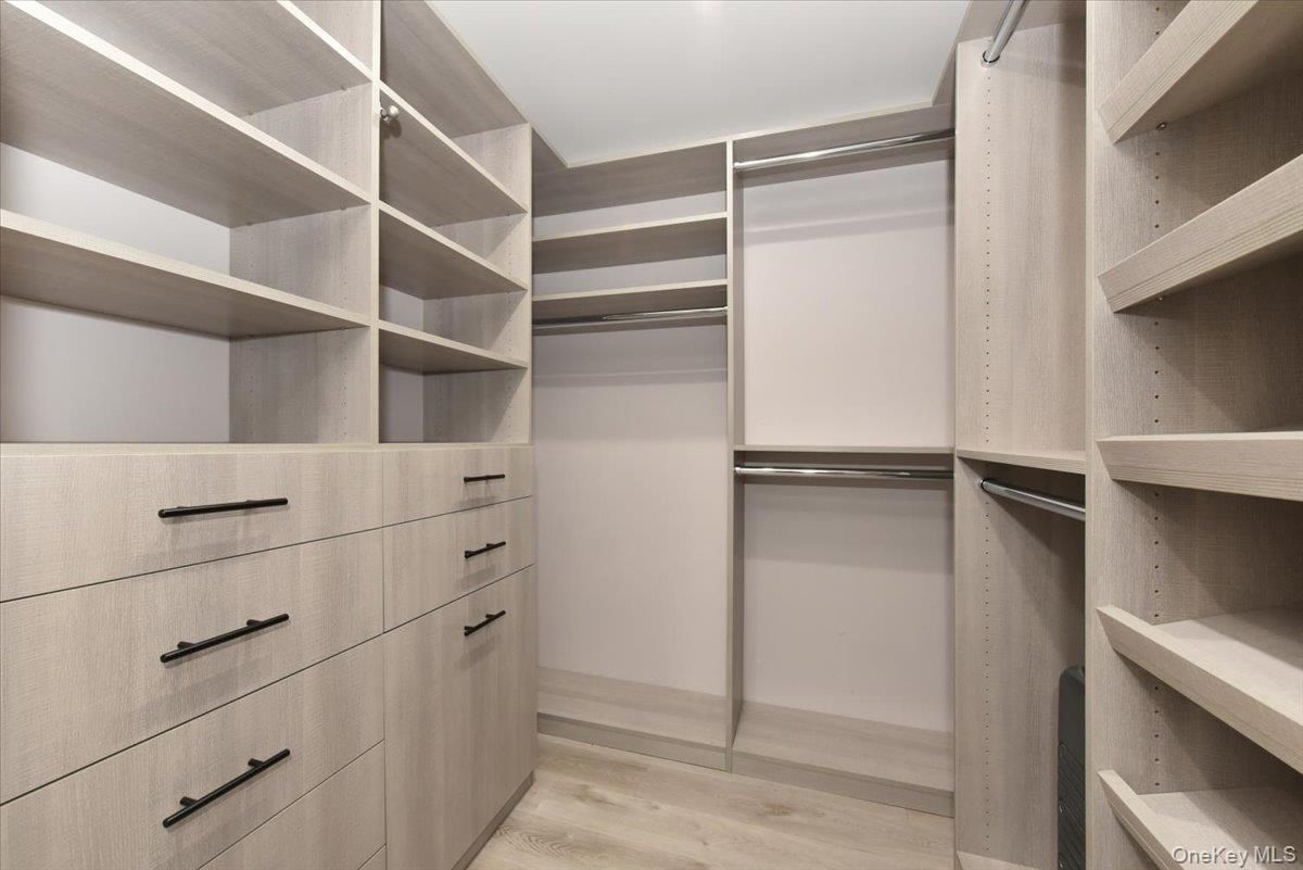 Interior, Walk-in Closets, Wood Texture Flooring