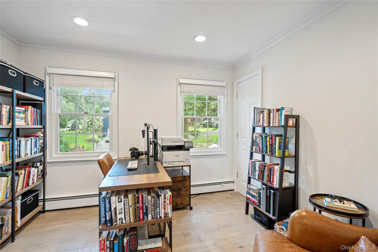 Home Office, Interior, Recessed Lighting, Wood Texture Flooring