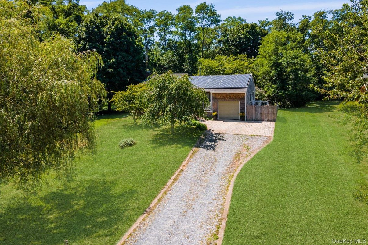 Backyard, Detached Garage, Exterior
