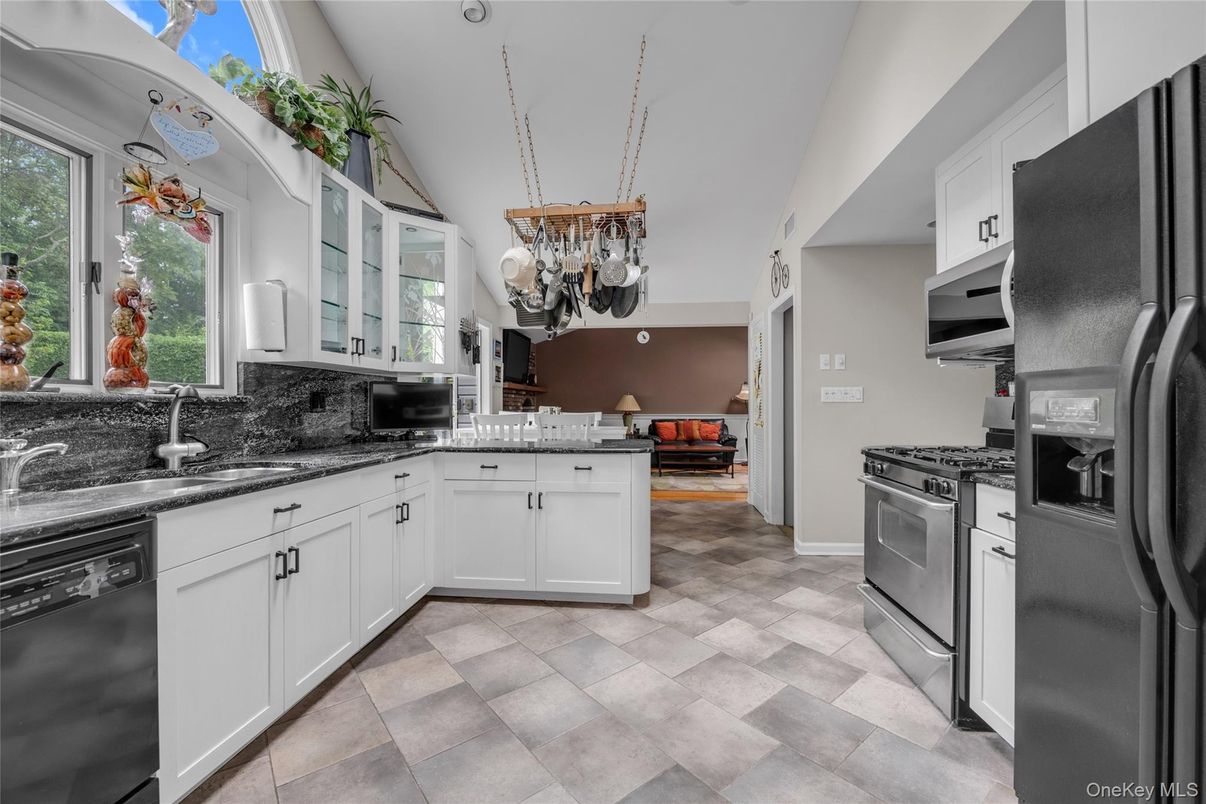 Chandelier, Interior, Kitchen, Pendant Lights