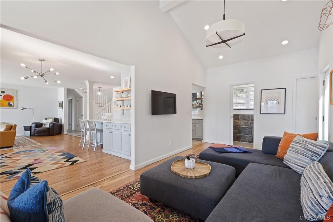 Interior, Kitchen, Living room, Pendant Lights, Recessed Lighting, Wood Texture Flooring