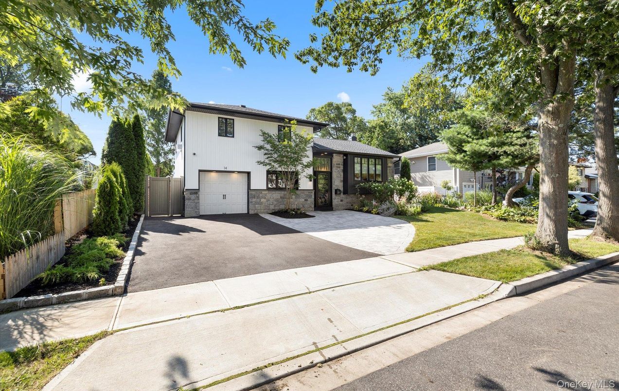 Attached, Backyard, Exterior, Facade, Split Level