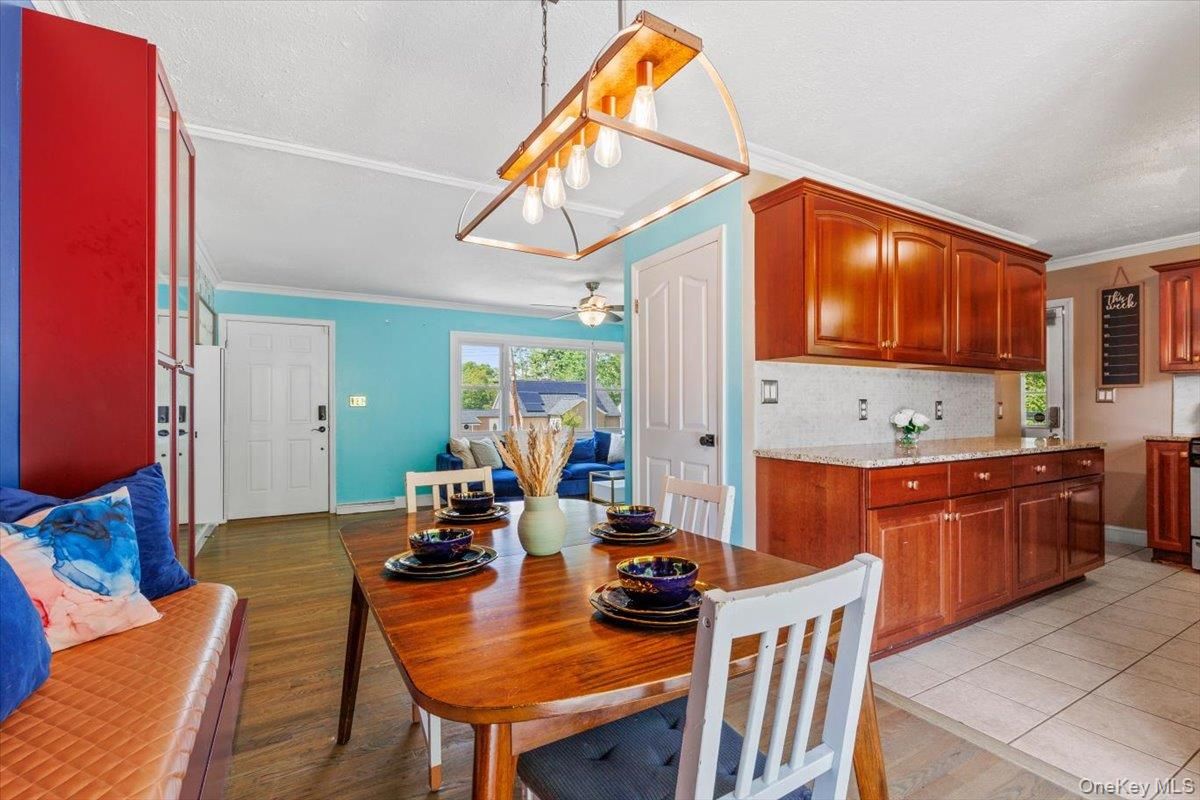 Dining room, Interior, Kitchen, Pendant Lights, Wood Texture Flooring