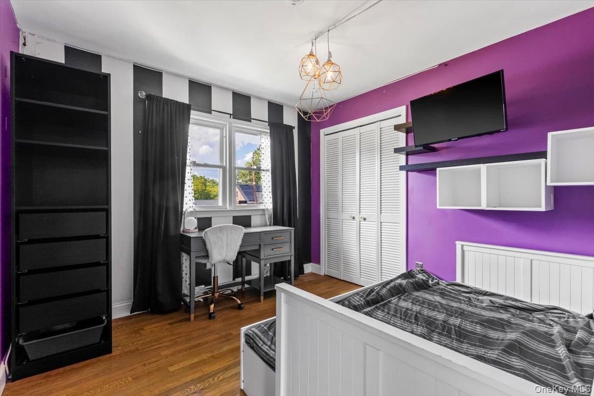 Bedroom, Chandelier, Home Office, Interior, Wood Texture Flooring