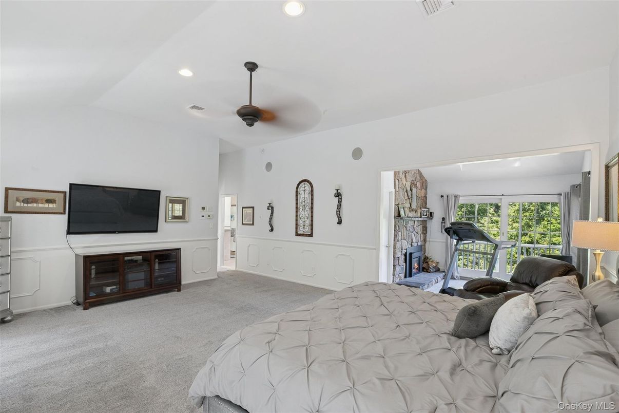 Bedroom, Fitness Equipment, Interior, Recessed Lighting