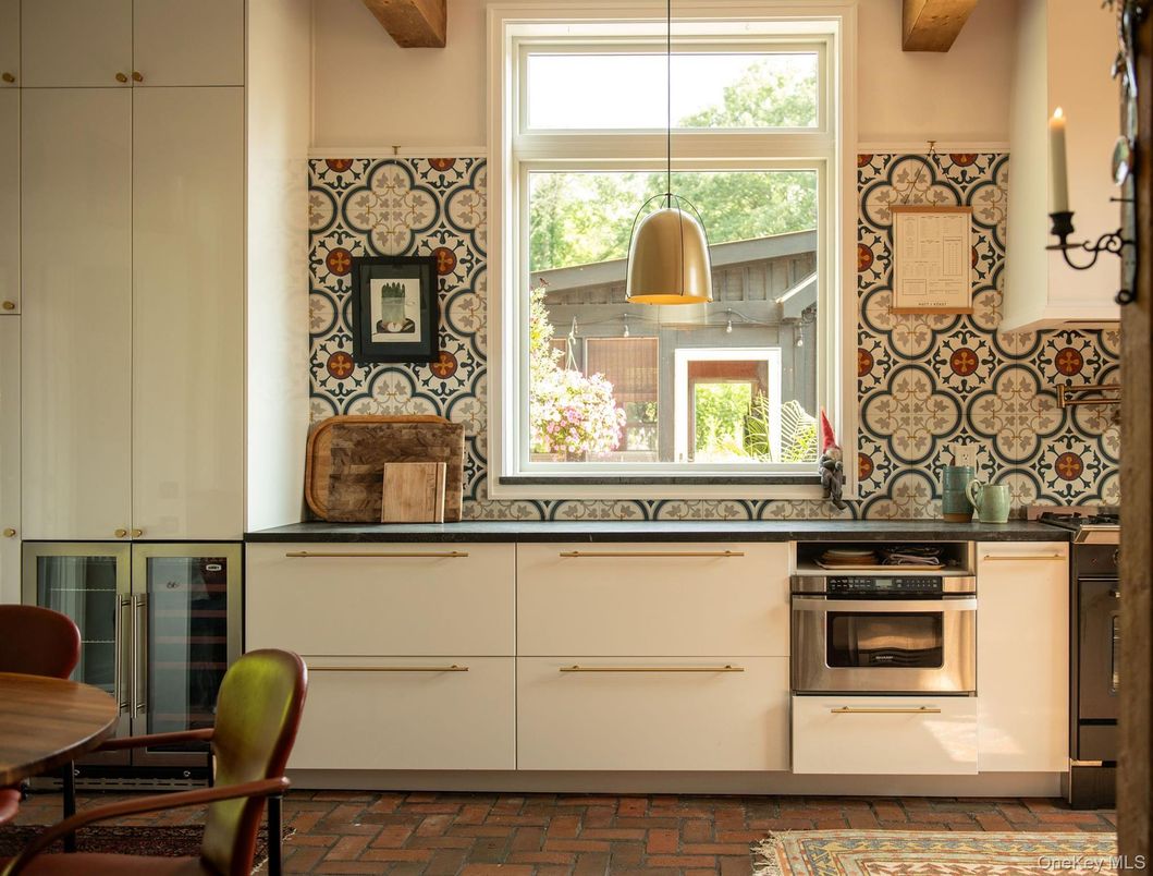 Interior, Kitchen, Pendant Lights, Stainless Steel Appliances