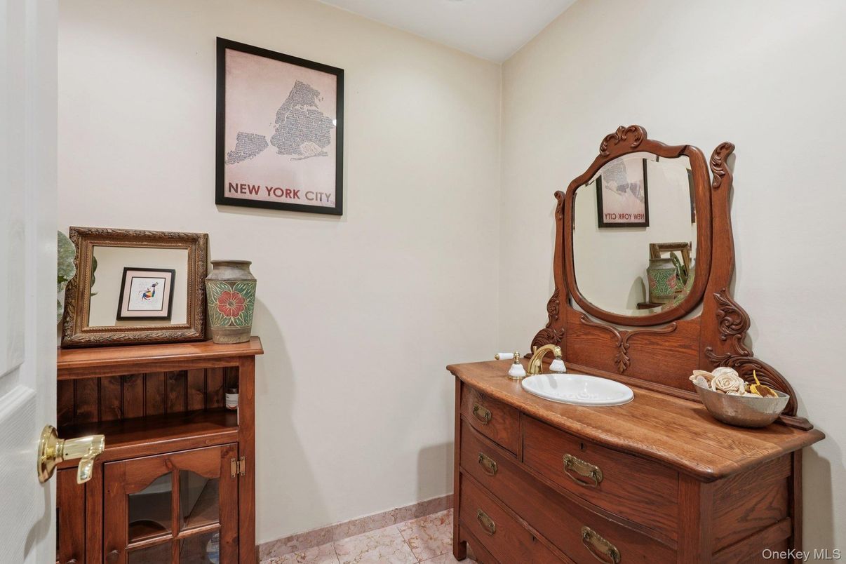 Bathroom, Interior