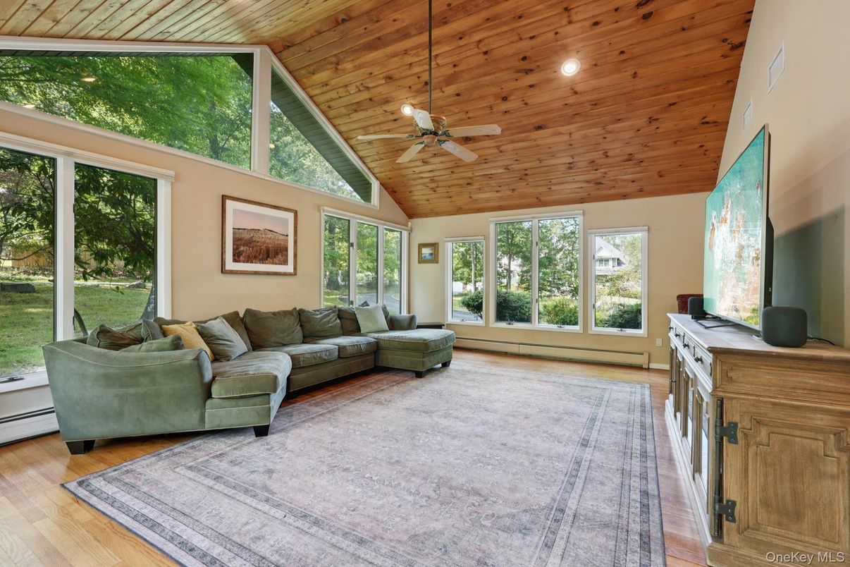 Interior, Living room, Recessed Lighting, Wooden Ceilings, Wood Texture Flooring