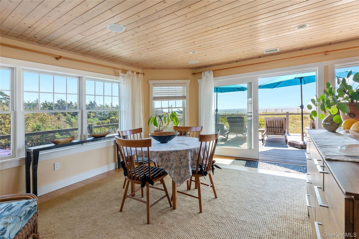 Dining room, Interior, Recessed Lighting, Wooden Ceilings
