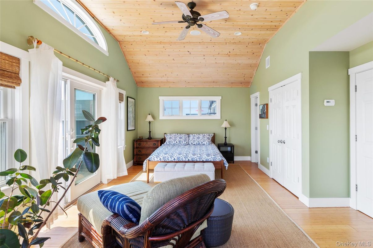 Bedroom, Interior, Recessed Lighting, Wooden Ceilings, Wood Texture Flooring