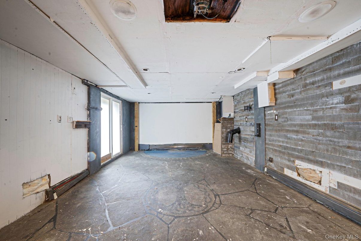 Empty room, Interior, Stone Walls