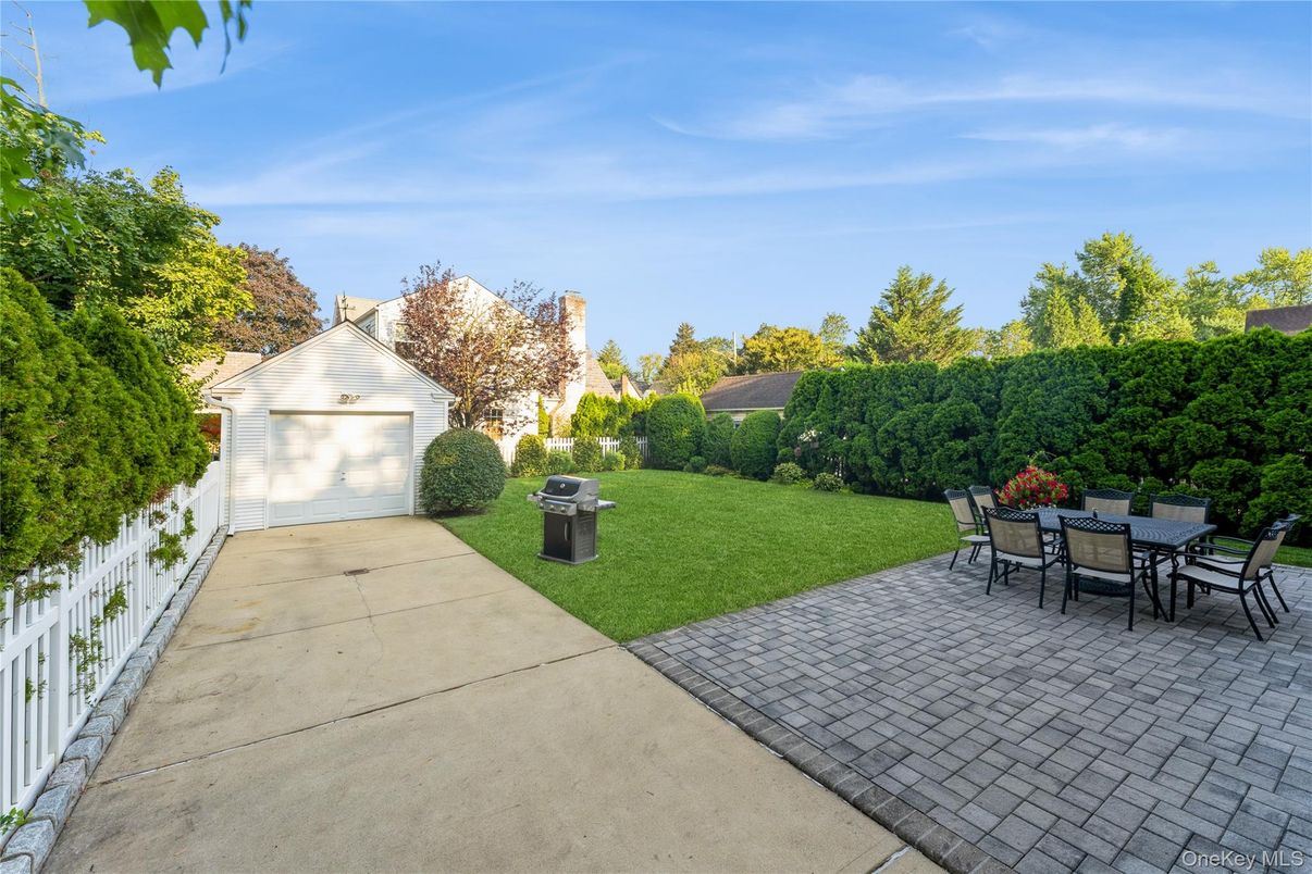 Backyard, Detached Garage, Exterior