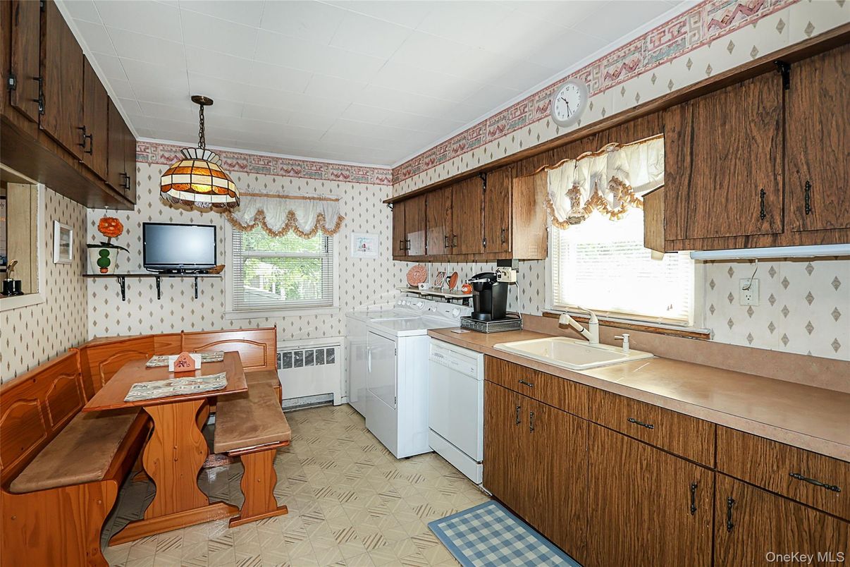 Dining room, Interior, Kitchen, Pendant Lights