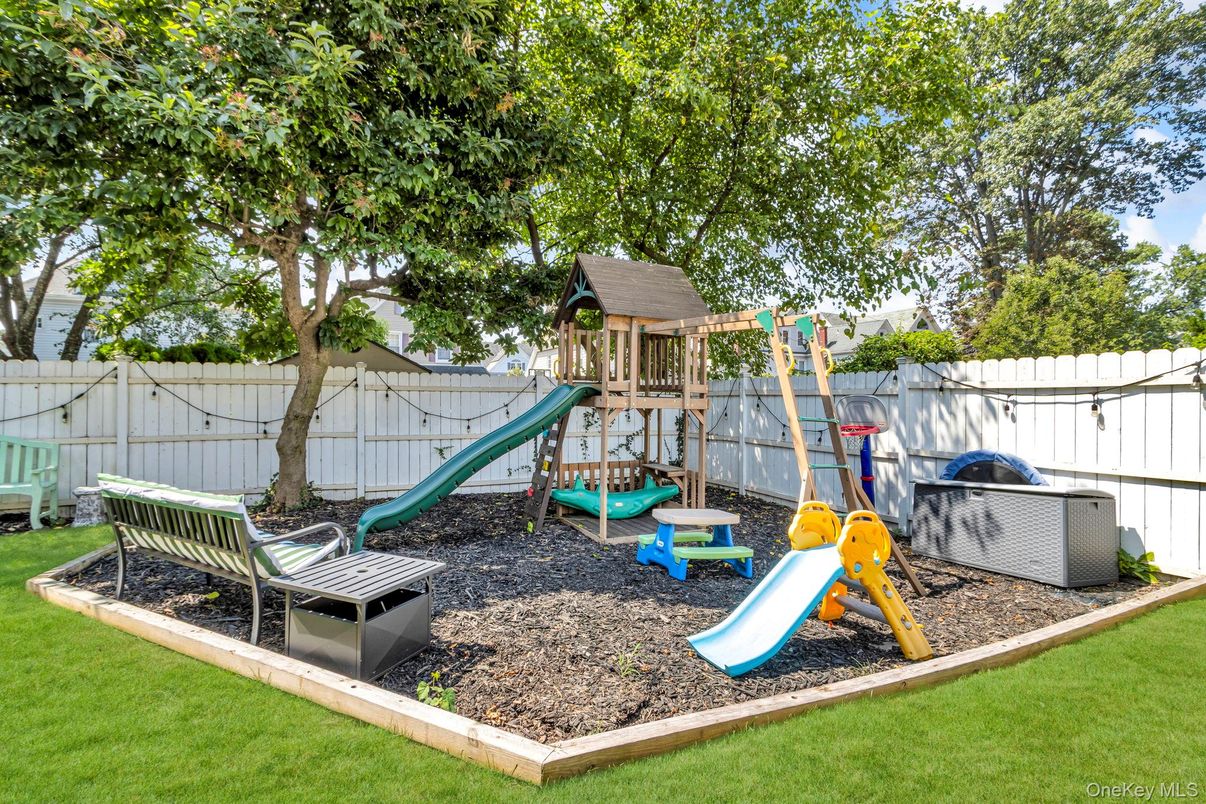 Backyard, Exterior, Playground