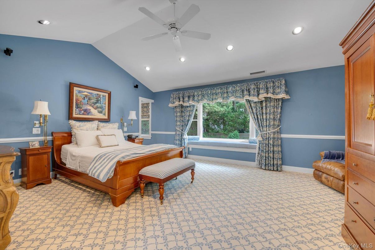 Bedroom, Interior, Recessed Lighting