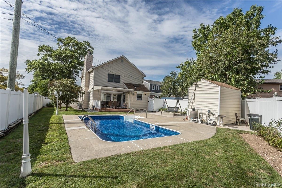 Backyard, Exterior, Pool