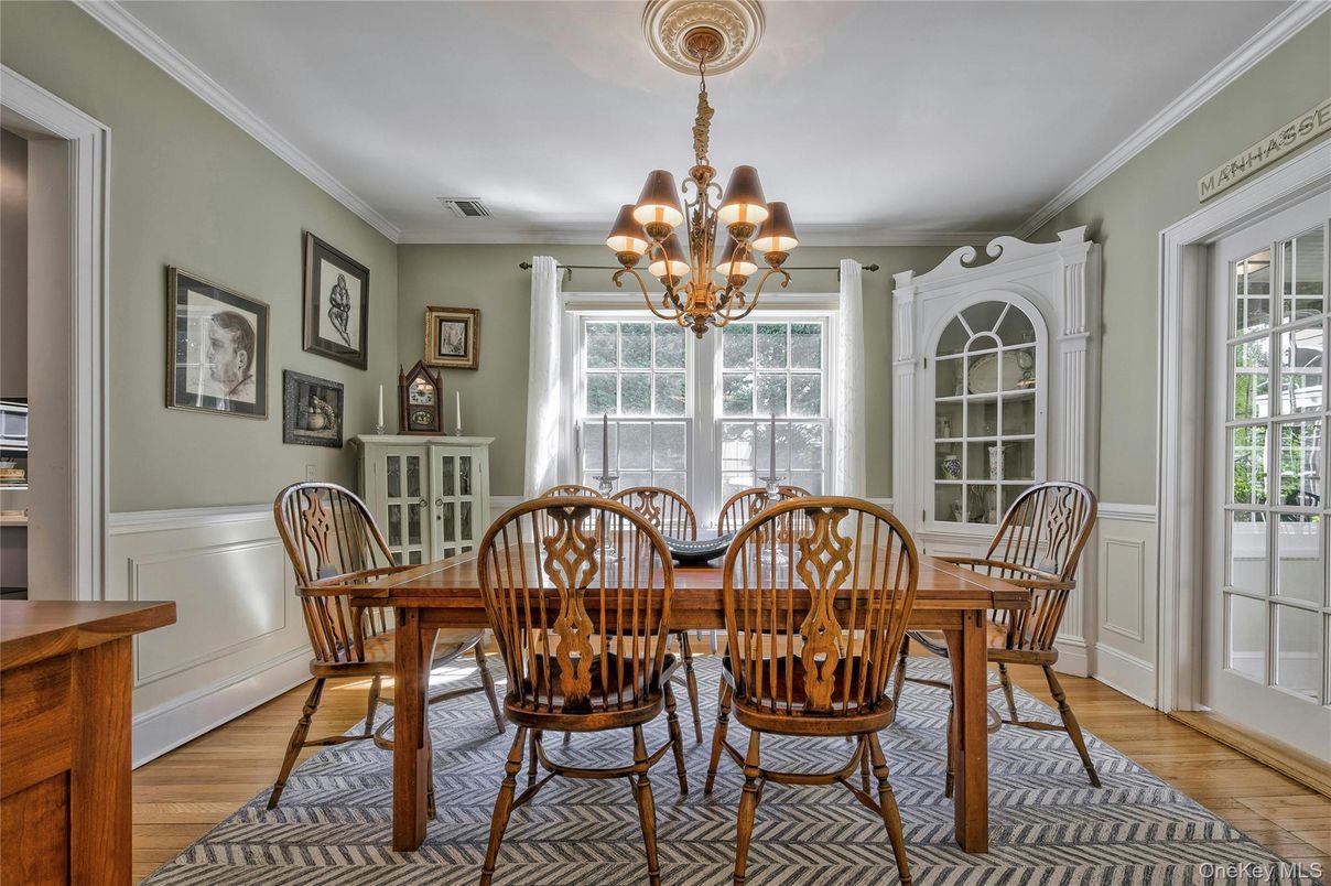 Chandelier, Dining room, Interior, Wood Texture Flooring