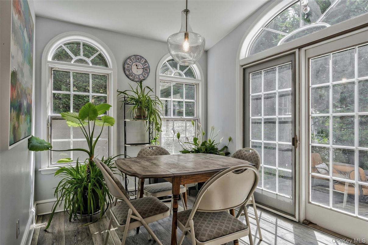 Dining room, Interior, Pendant Lights
