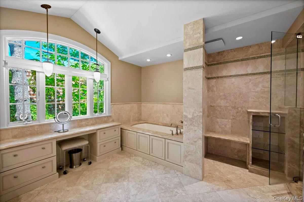 Bathroom, Glass Shower, Interior, Pendant Lights, Recessed Lighting