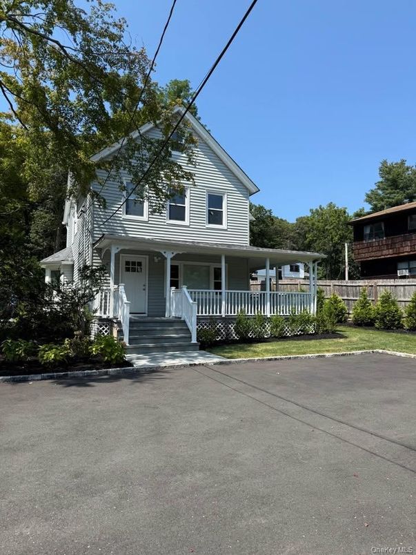 Exterior, Facade, Queen Anne Victorian