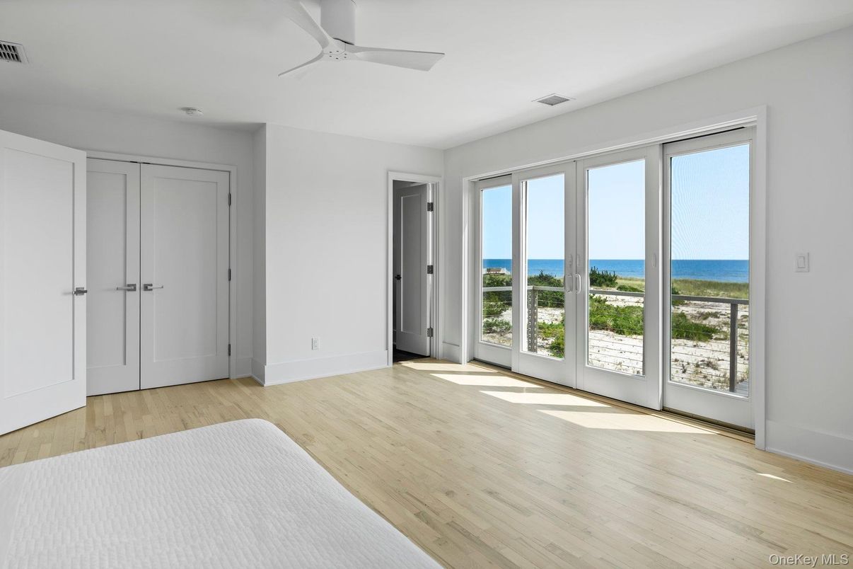 Empty room, Interior, Water, Wood Texture Flooring