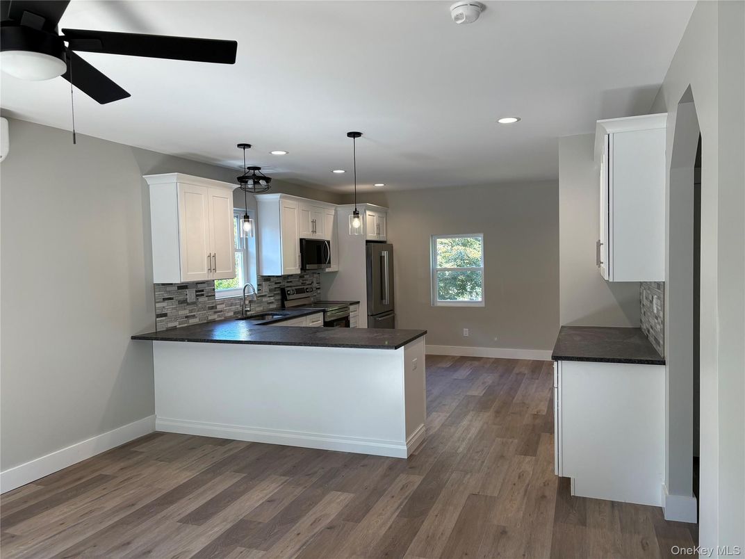 Interior, Kitchen, Pendant Lights, Recessed Lighting, Wood Texture Flooring