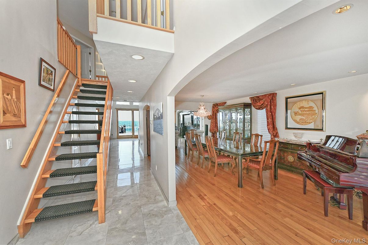 Chandelier, Dining room, Interior, Piano, Recessed Lighting, Wood Texture Flooring