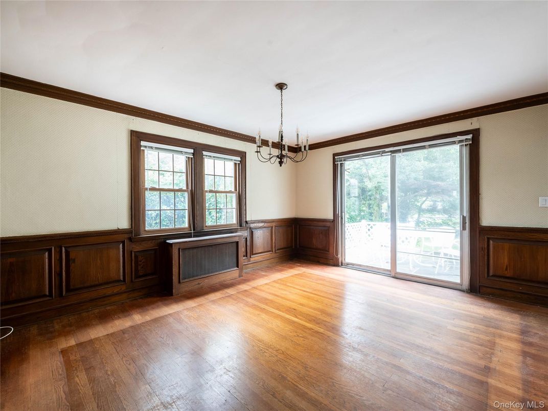 Chandelier, Empty room, Interior, Wood Texture Flooring