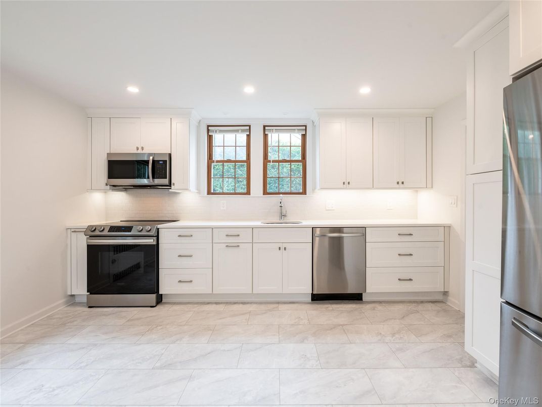 Interior, Kitchen, Marble, Recessed Lighting, Stainless Steel Appliances