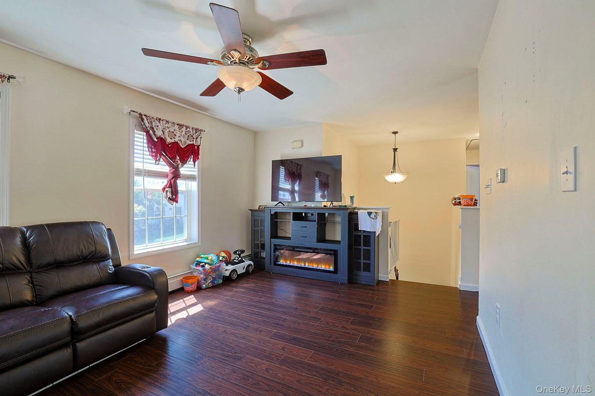 Fireplace, Interior, Pendant Lights, Wood Texture Flooring