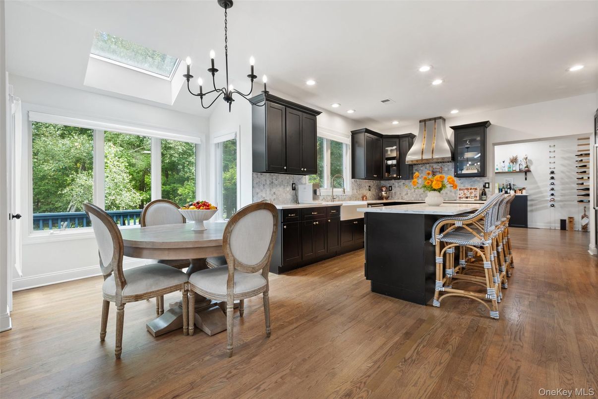 Chandelier, Dining room, Interior, Kitchen, Recessed Lighting, Wood Texture Flooring