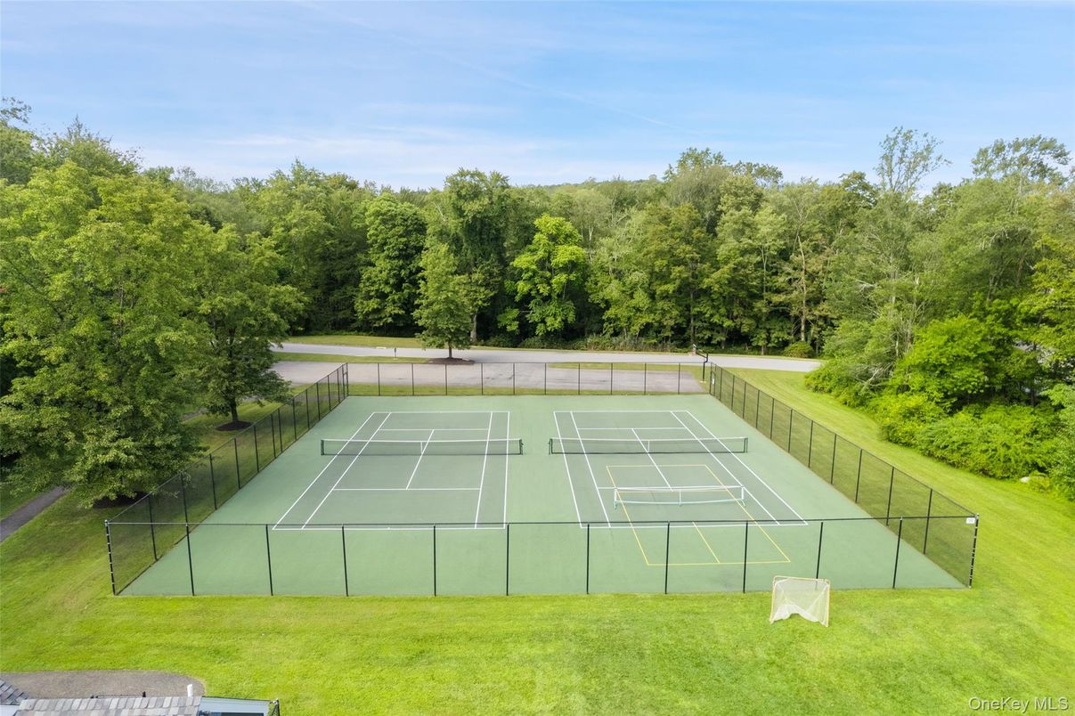 Exterior, Tennis Courts