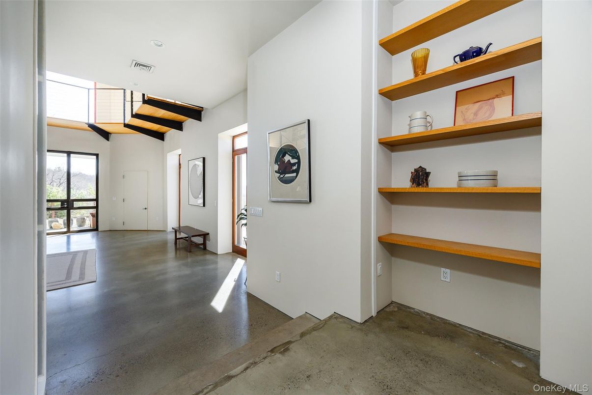 Empty room, Interior, Pendant Lights, Recessed Lighting