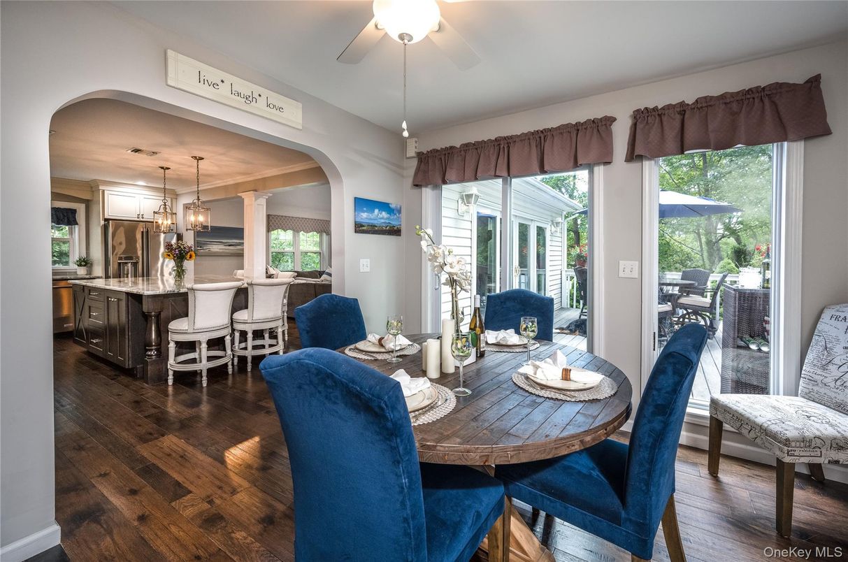 Chandelier, Dining room, Interior, Kitchen, Pendant Lights, Wood Texture Flooring