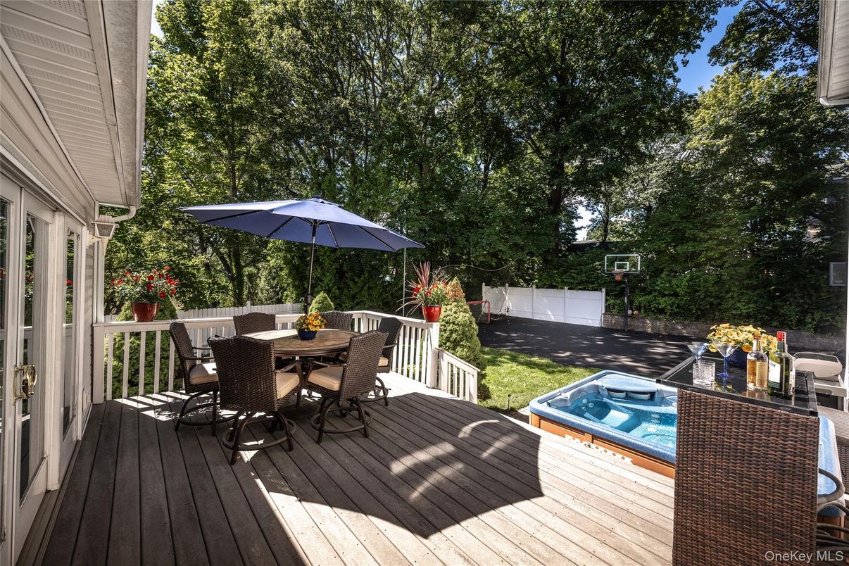 Exterior, Hot Tub