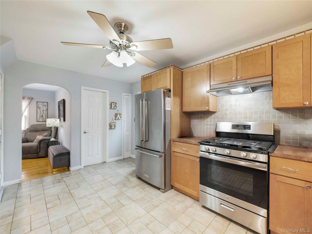 Interior, Kitchen, Living room, Stainless Steel Appliances, Wood Texture Flooring