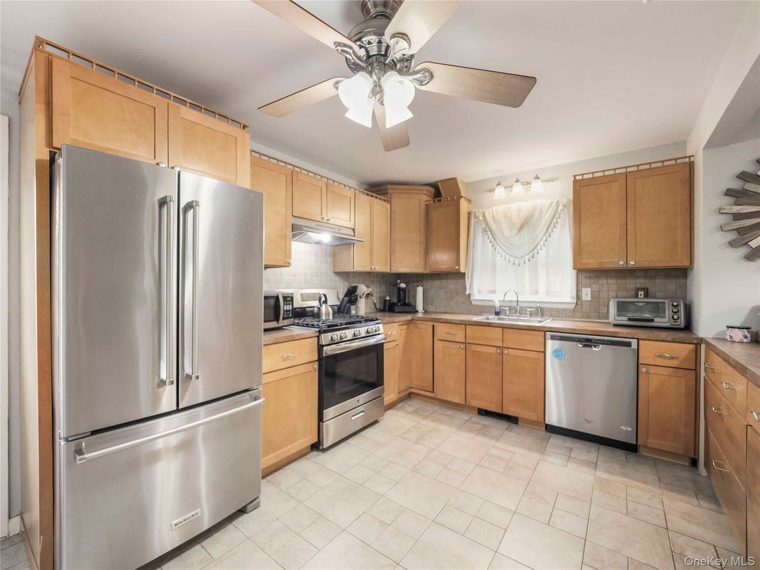 Interior, Kitchen, Stainless Steel Appliances