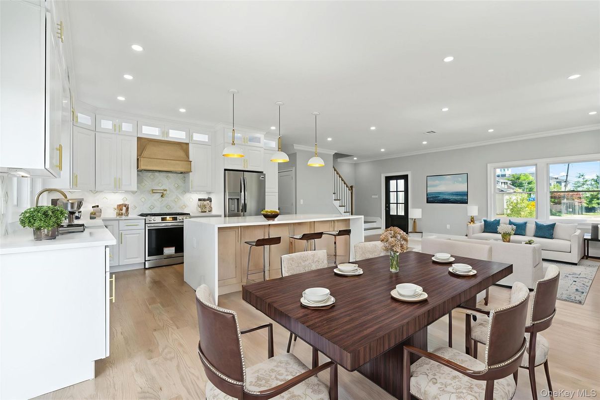 Dining room, Interior, Kitchen, Living room, Pendant Lights, Recessed Lighting, Stainless Steel Appliances, Wood Texture Flooring