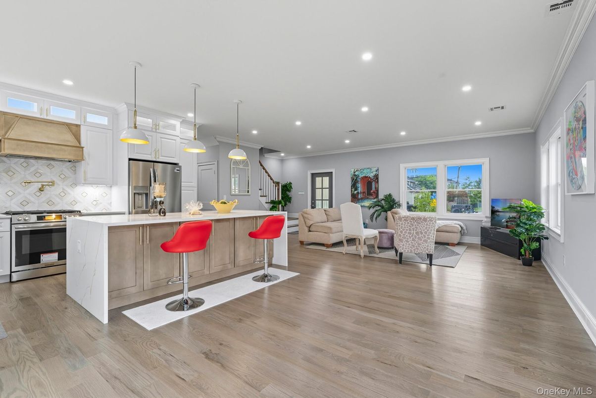 Interior, Kitchen, Living room, Pendant Lights, Recessed Lighting, Stainless Steel Appliances, Wood Texture Flooring