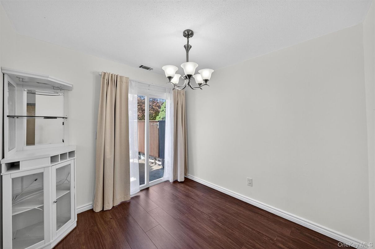 Chandelier, Empty room, Interior, Wood Texture Flooring