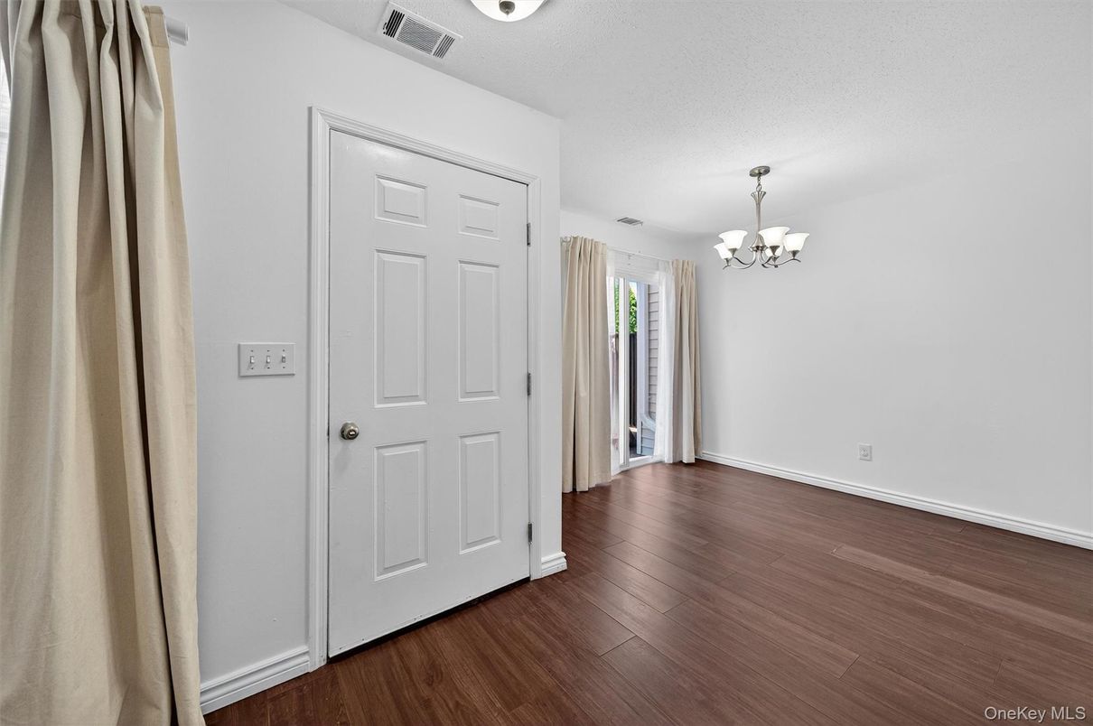 Chandelier, Empty room, Interior, Wood Texture Flooring
