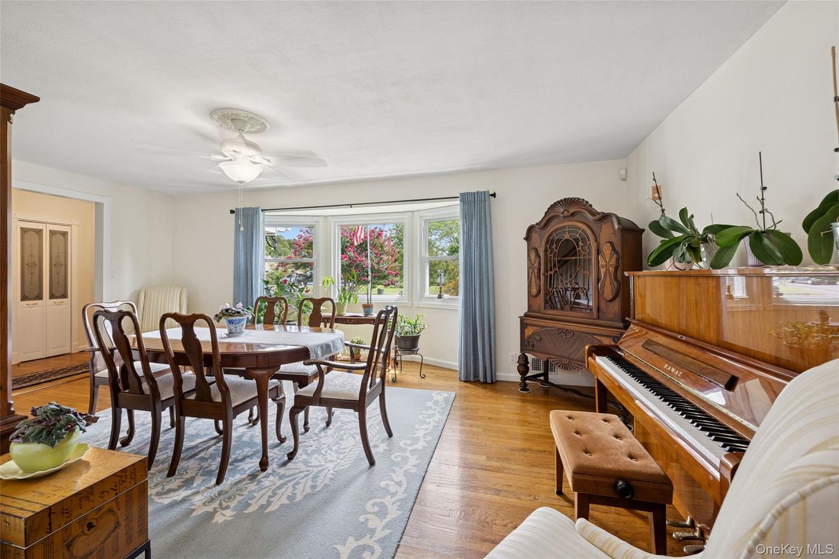 Dining room, Interior, Piano, Wood Texture Flooring