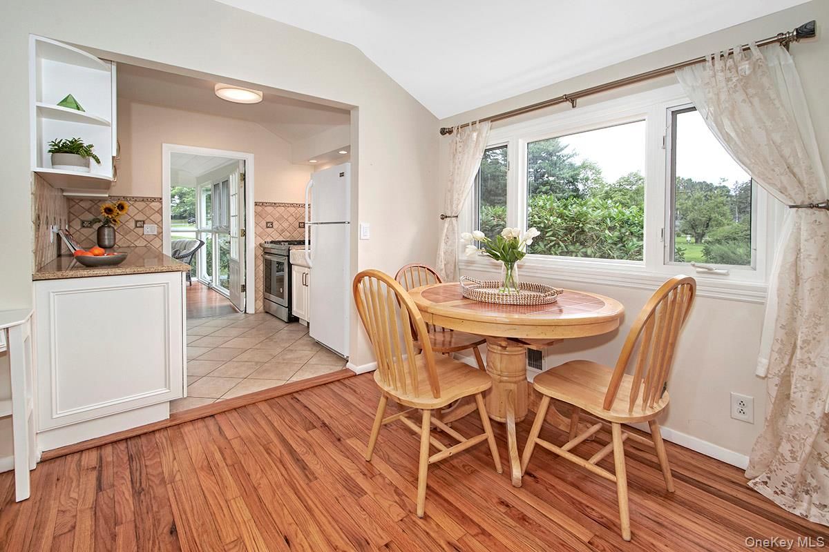 Dining room, Interior, Kitchen, Recessed Lighting, Wood Texture Flooring