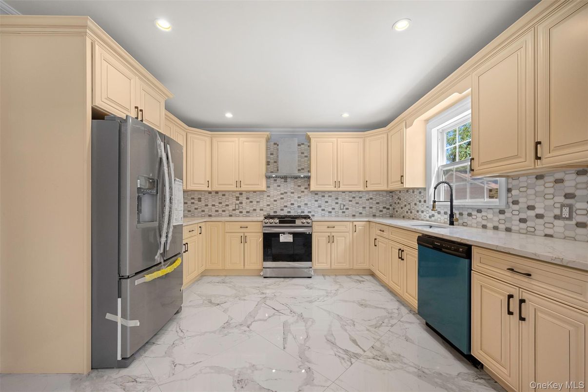 Interior, Kitchen, Marble, Recessed Lighting
