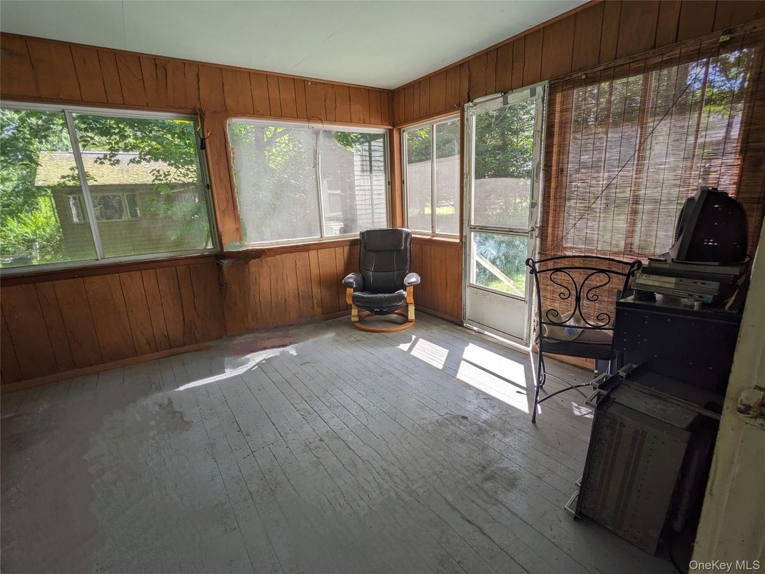 Interior, Sun Room, Wood Texture Flooring